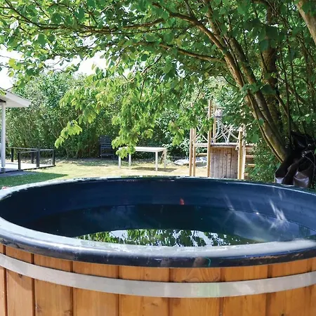 Two-bedroom In بيت للعطل