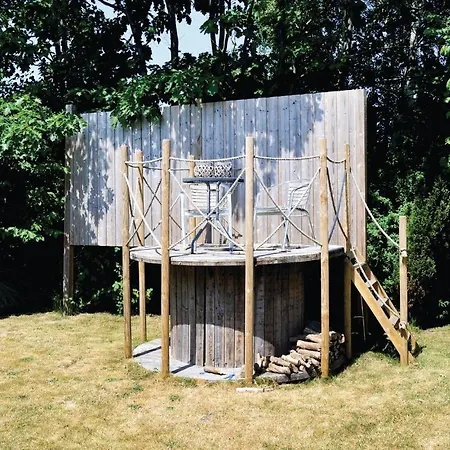 Two-bedroom In Vakantiehuis *